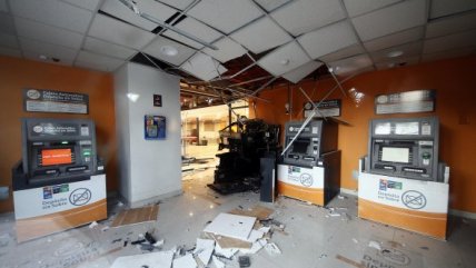   Delincuentes escaparon con 23 millones tras robar cajero automático 