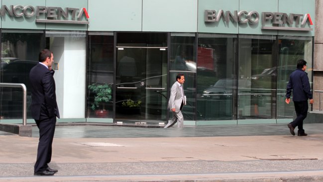 Abogado Penta: Délano y Lavín admiten que han cometido errores