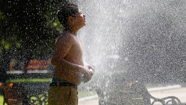Temperatura máxima en Santiago alcanzó los 36,8 grados