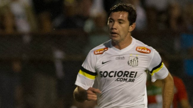 Eugenio Mena es seguido por Cruzeiro en medio de la crisis financiera de Santos