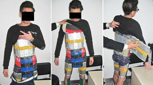 Hombre intentó cruzar la frontera con 94 iPhones sujetos con cinta adhesiva a su cuerpo