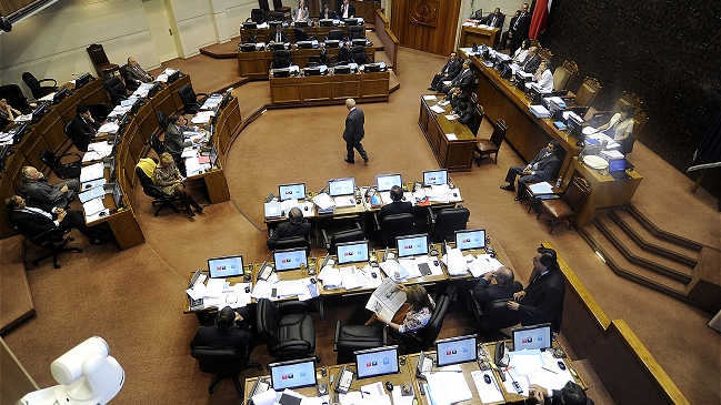 Senado aprobó fin del binominal tras sesión de 21 horas
