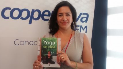 Periodista y profesora presenta su libro 
