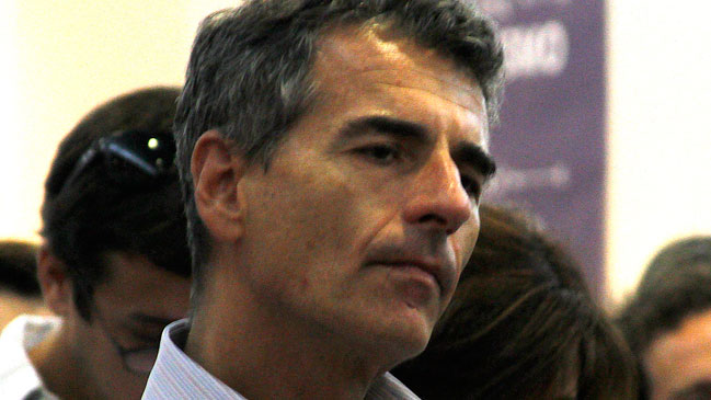 Gerente de Penta detalló pagos a Velasco a días de las primarias