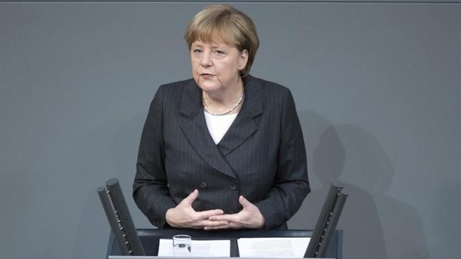 Merkel llamó a reanudar prácticas de inteligencia vetadas por la Unión Europea