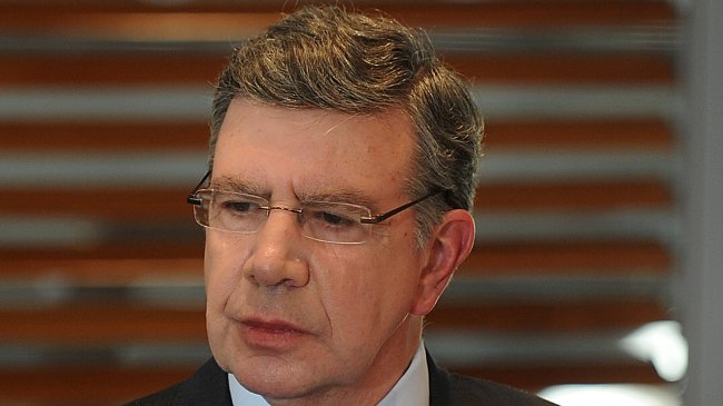 Fiscalía investiga presunto aporte irregular a Joaquín Lavín