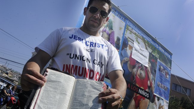 Bancada DC presentó denuncia en contra de pastor Javier Soto