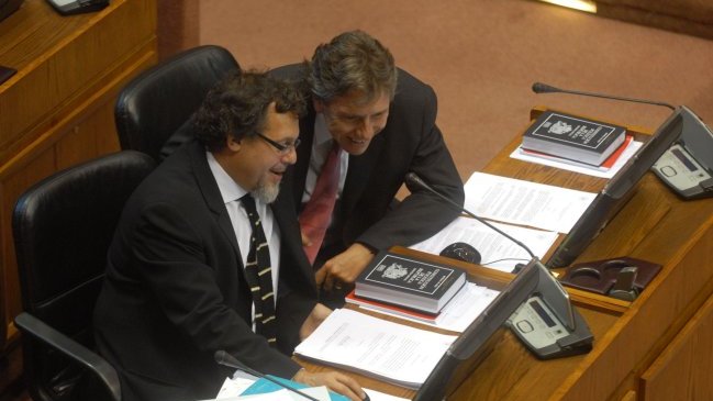 Debate por condenar el lucro en la educación con cárcel se tomó sesión del Senado