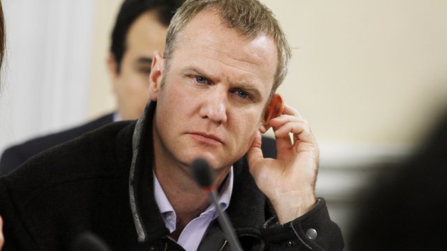 Felipe Kast: Nueva Mayoría está pasando la aplanadora en reforma educacional