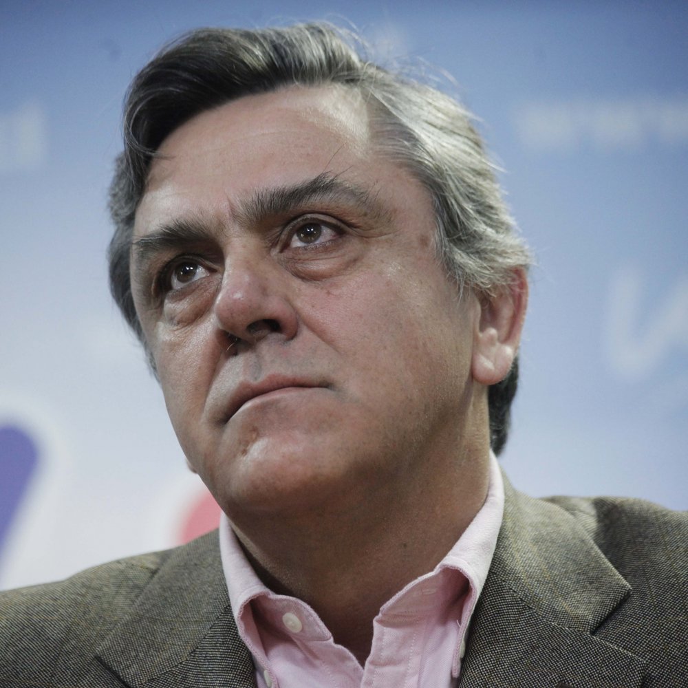 Pablo Longueira: Nunca solicité aportes de campaña al Grupo Penta