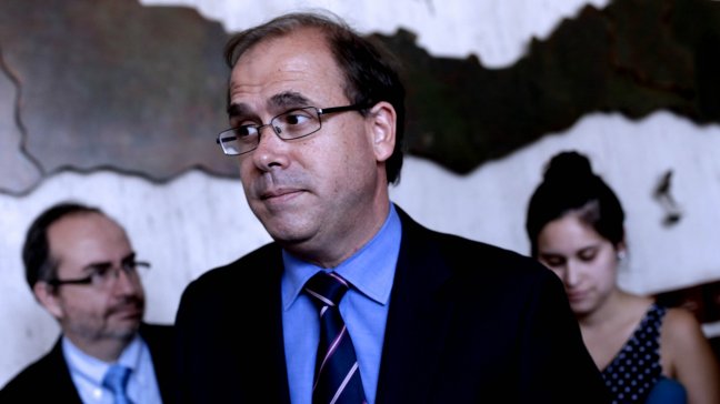 Posturas dispares en la Nueva Mayoría por continuidad de ministro Undurraga