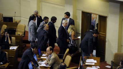 Reforma educacional: Diputados UDI se retiraron de la Sala en medio de votación
