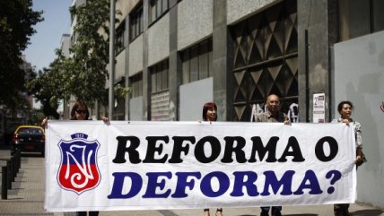 La protesta de los apoderados del Instituto Nacional por el fin a la selección