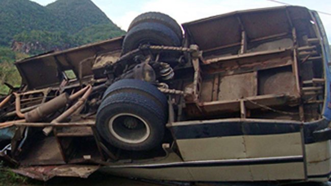 Cuatro muertos y 16 heridos por accidente en carretera cubana