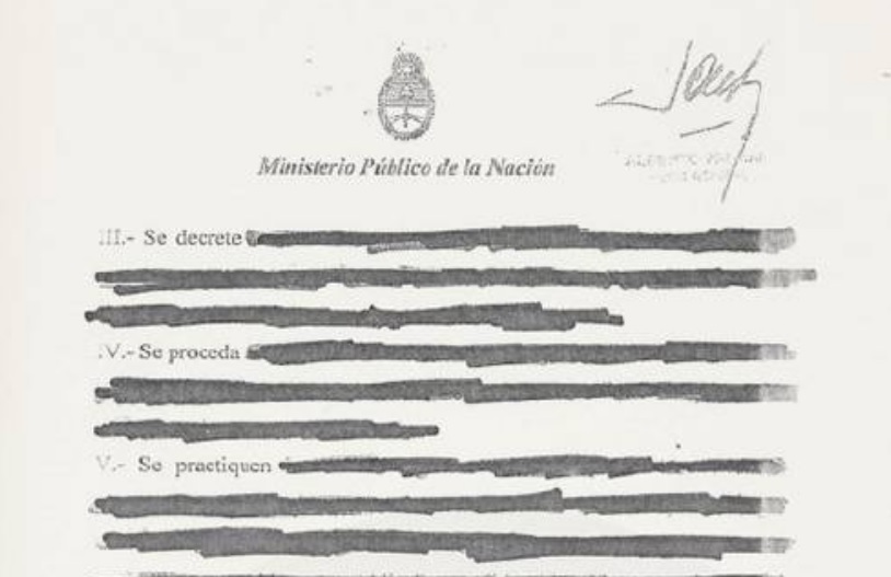 Hallan en la basura denuncia de fiscal Nisman donde pedía detención de Fernández