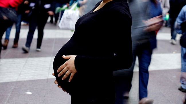 Isapres: 32 mil embarazos interrumpidos en últimos siete años