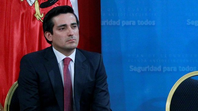 Ministro Peñailillo evaluará labores de prevención de incendios en Torres del Paine