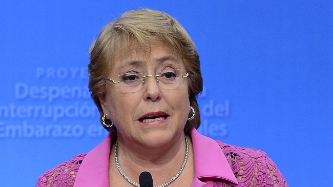 Encuesta Adimark: Bachelet empieza 2015 con 44 por ciento de aprobación