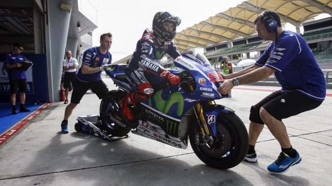 Jorge Lorenzo se puso al frente en los entrenamientos de Sepang