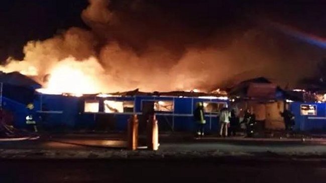Incendio afectó a más de 20 locales en el puerto de Coquimbo