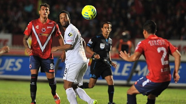 Veracruz y Querétaro igualaron en duelo de chilenos en México