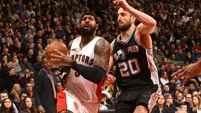 Toronto Raptors demostró su buen momento ante San Antonio