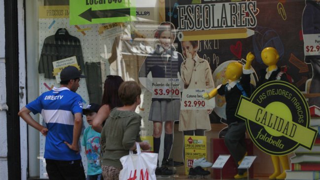 Adimark: Confianza de los consumidores en enero retomó tendencia a la baja