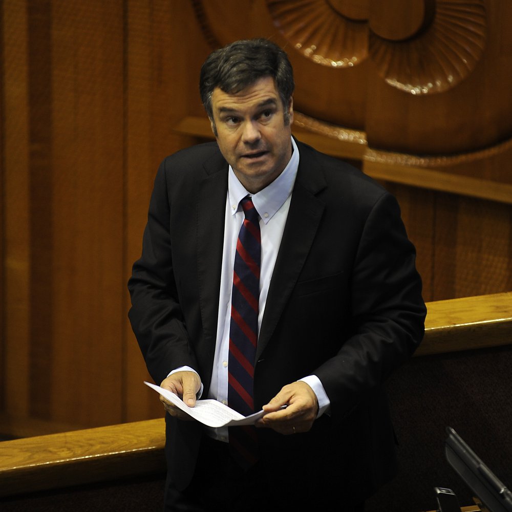 Ossandón: La crisis de la derecha nace de una relación incestuosa entre la UDI y Penta