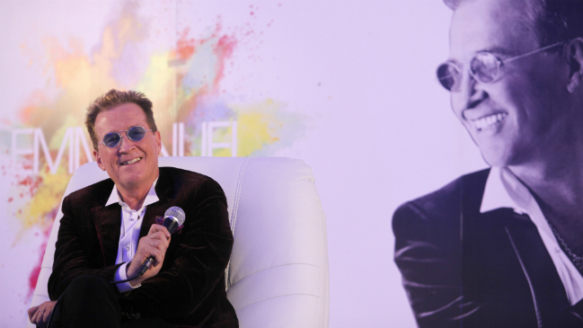 Emmanuel lanzó su nuevo disco ad portas de su show en Viña 2015