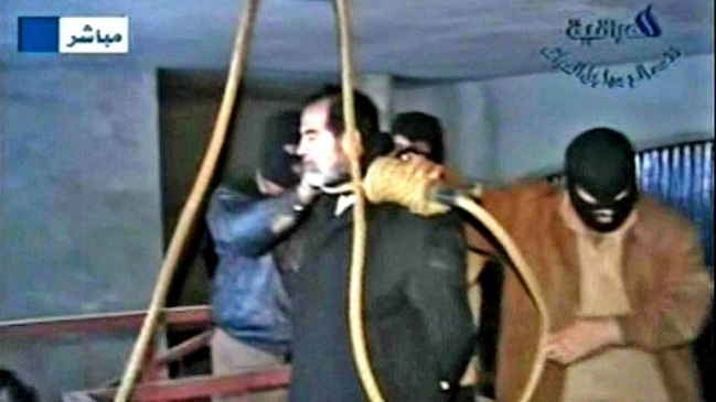  Subastan cuerda usada para ahorcar a Hussein  