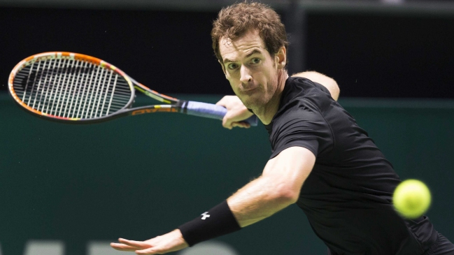 Andy Murray superó a un luchador Vasek Pospisil en Rotterdam