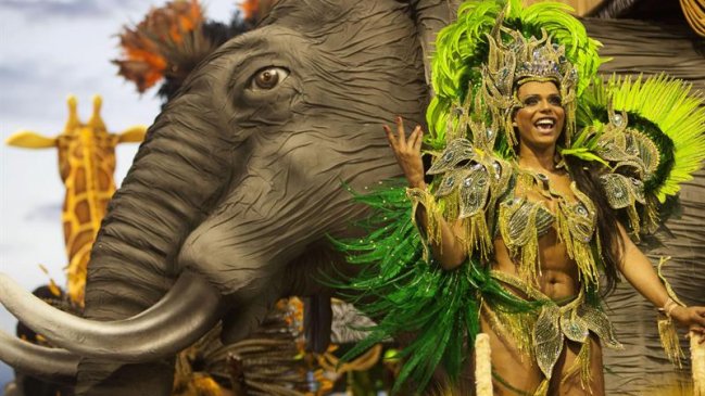  Comenzaron las fiestas de carnaval en Brasil  