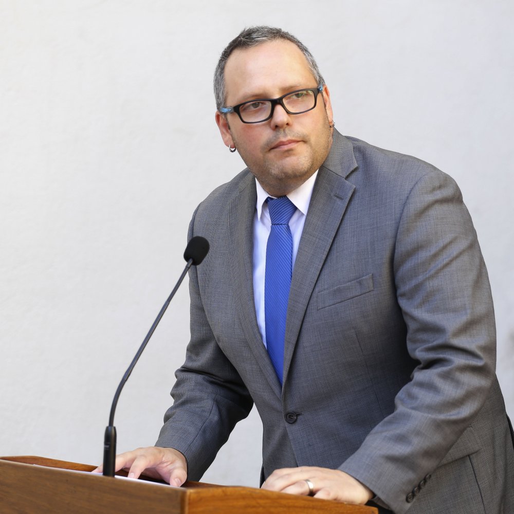 Peñailillo: Renuncia de Dávalos es una 