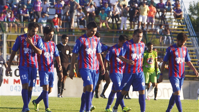 Duelo entre Iberia y Curicó se jugará este martes en la Primera B