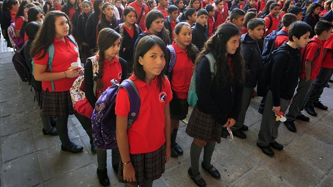 Trescientos escolares entraron a clases esta mañana