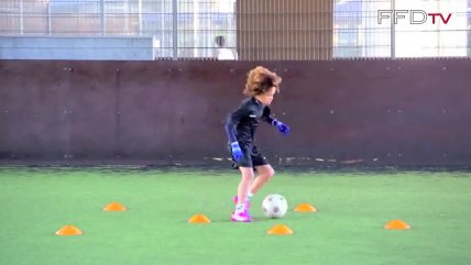   Mira las habilidades de la pequeña 