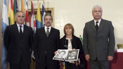   Familiares de víctimas de la AMIA pidieron ayuda al papa 