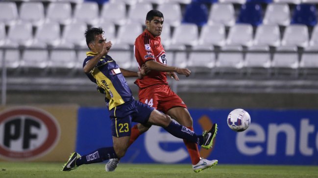Ñublense dio un paso para salir del descenso tras superar a Barnechea