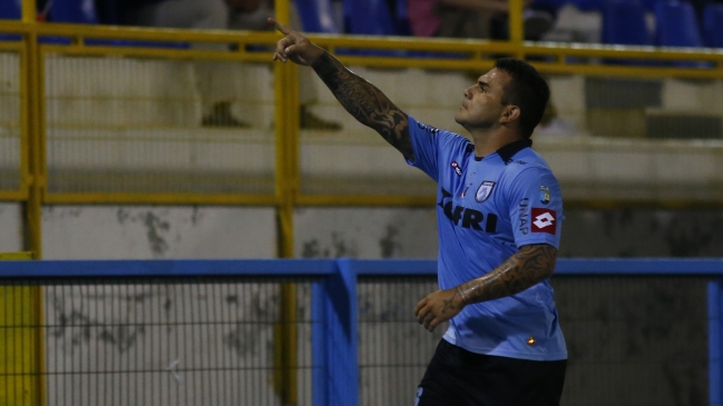 Unión La Calera cayó ante Deportes Iquique y perdió el liderato