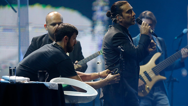 Alejandro Fernández y problemas técnicos en Viña: 