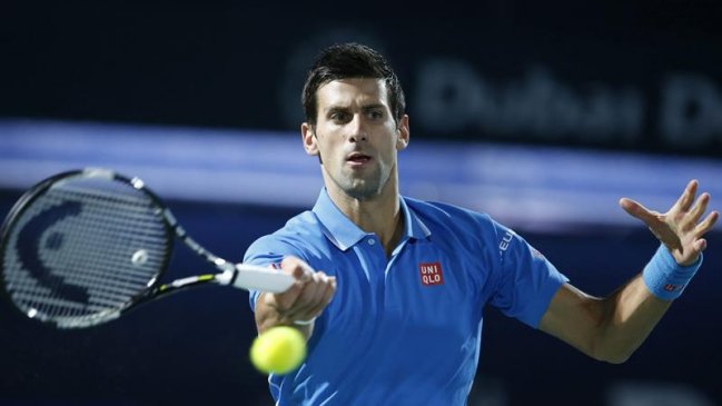 Novak Djokovic alcanzó con facilidad los cuartos de final del ATP de Dubai