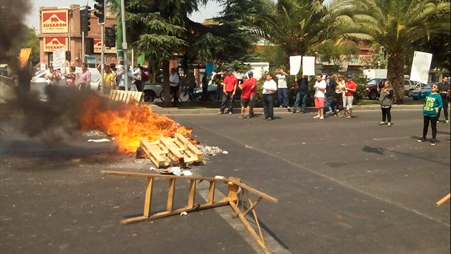 Comerciantes protestaron contra corredor del Transantiago en avenida Matta