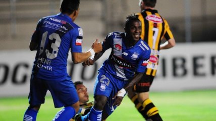  Emelec goleó a The Strongest en grupo de la U  