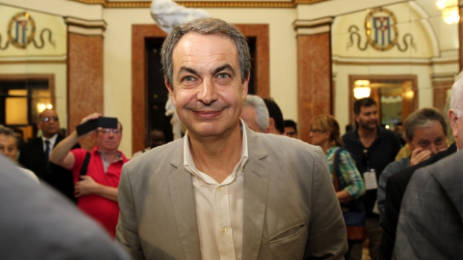 Zapatero evitó polemizar y está dispuesto a informar sobre su visita a Cuba