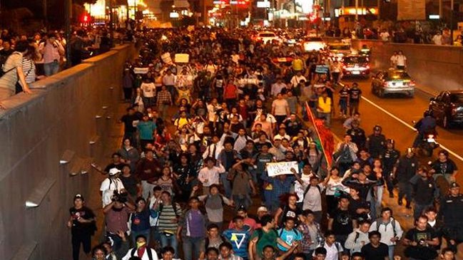 Peruanos marcharon en contra de la 
