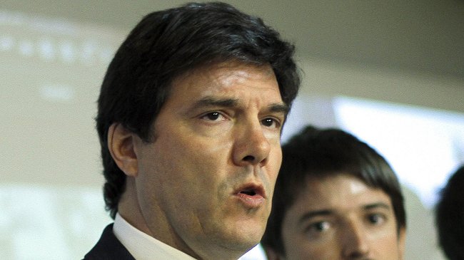 Ministro de Transportes desmintió su muerte a través de Twitter