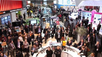Móviles, dispositivos vestibles e Internet en el Mobile World Congress de Barcelona