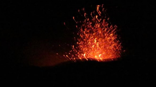 Sernageomin amplió restricción en torno al cráter del volcán Villarrica