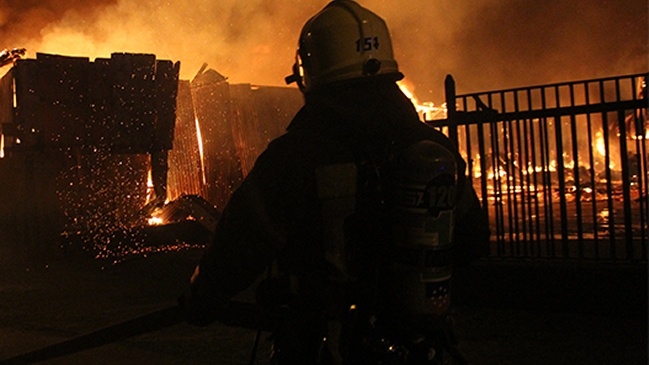Incendio de gran magnitud dejó millonarias pérdidas en Puerto Montt