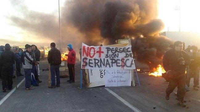 Pescadores artesanales se tomaron accesos a canal de Chacao